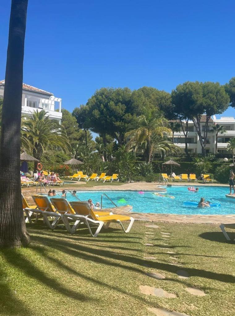 Precioso Estudio En Zona Residencial Miraflores Malaga Bagian luar foto